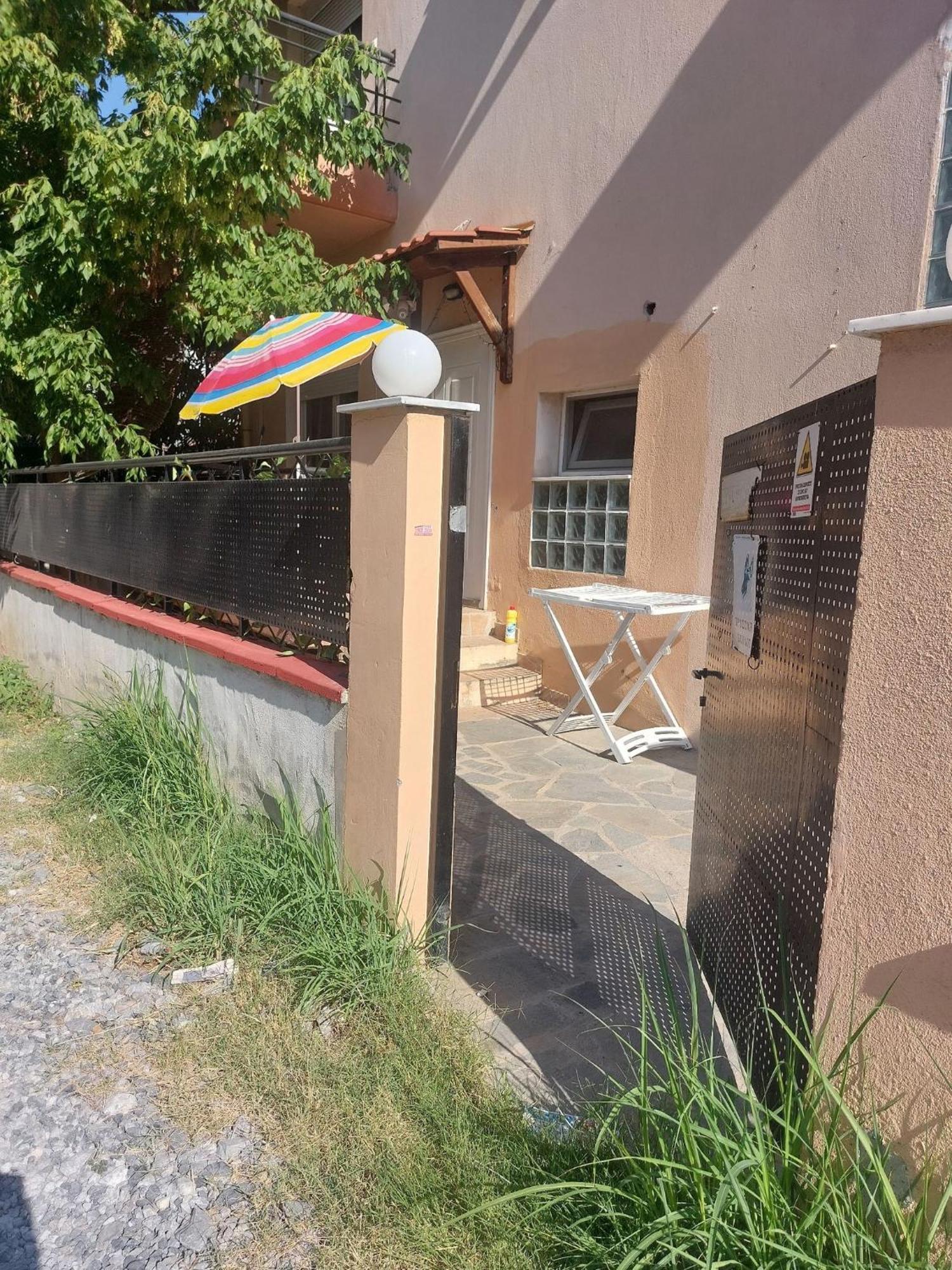 Andromache Apartman Peraía Kültér fotó
